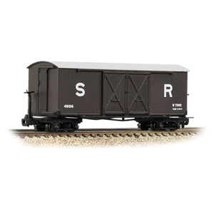 Bogie Covered Goods Wagon SR Brown