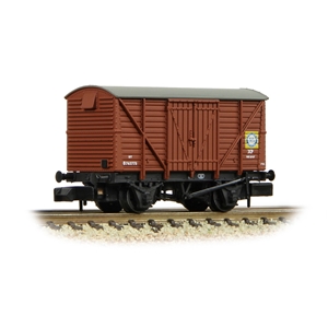 BR 12T Vent. Van Planked Sides BR Bauxite (Early) 'Blue Circle Cement'