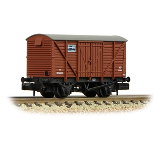 BR 12T Vent. Van Planked Sides BR Bauxite (Early) 'ICI Fertilizer'