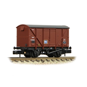 BR 12T Plywood Fruit Van BR Bauxite (Late) 'Fyffes'