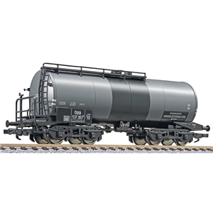 L235985 4-axle tank wagon, period IV, DR, 630 hl tank